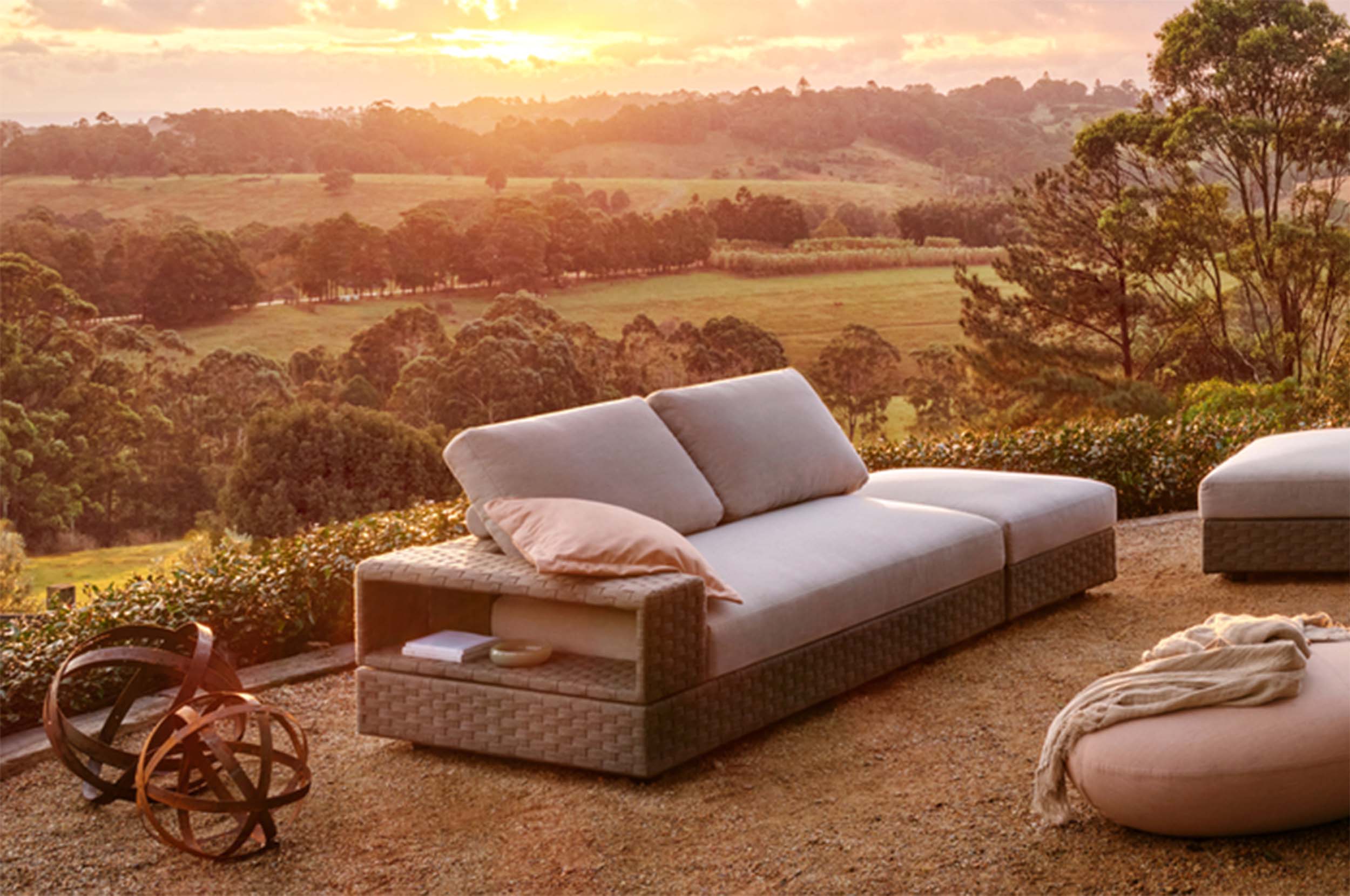 Jasper Outdoor Package 2 STR End SLH plus Ottoman King Living