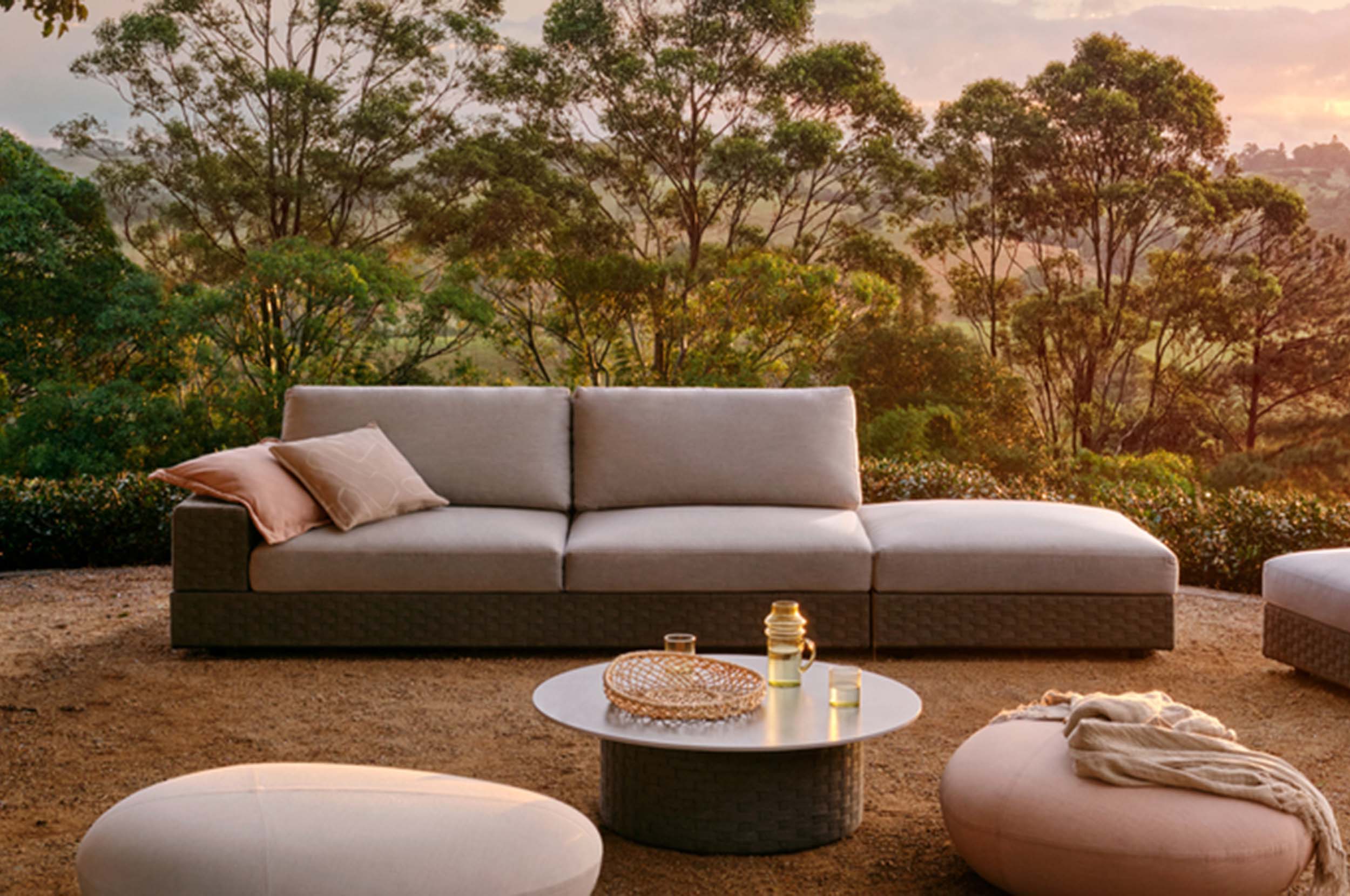 Jasper Outdoor Package 3 STR End SRH plus Ottoman King Living